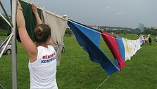 Matuojama rekordinio ilgio skalbinių virvė. 