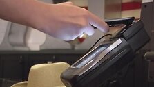 &bdquo;Google Wallet&ldquo; leis atsiskaityti už pirkinius i&scaron;maniuoju telefonu.