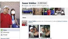 Jasonas Valdezas įkaitų dramos metu nar&scaron;ė socialiniame tinkle &bdquo;Facebook&ldquo; ir net įkėlė dvi nuotraukas, kuriose stovi su įkaite, vieną jų pakomentuodamas: &bdquo;Turiu žavią &bdquo;įkaitę&ldquo;, ar ne?&ldquo;