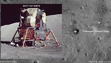 Naujose NASA nuotraukose matosi skrydžių metu palikti pėdsakai ir įrenginiai, nusileidimo vietos, keliavimo įrenginių paliktos vėžės. 