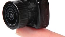 JAV kompanijos &bdquo;Hammacher Schlememr&ldquo; pagamintas mažiausias pasaulyje fotoaparatas