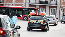 Abiturientai &scaron;venčia paskutinio skambučio dieną