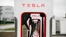 &bdquo;Tesla supercharger&ldquo; krovimo stotelė Kaune