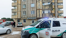 Kaune degė balkonas daugiabutyje