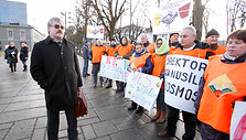 Mindaugas Grigelis ir protestuotojai