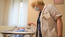 Neonatologijos skyriaus vedėjos Daiva Vir&scaron;utienės ir jos komandos dėmesio sulaukia kiekvienas naujagimis. 