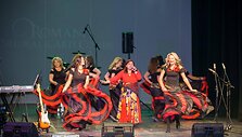 Romė Konsuela (dainuoja) anksti pajuto, kad nori būti scenoje