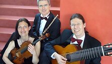 "Trio Avance".