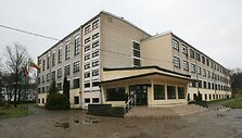 Pamokos nevyksta ir Kauno &Scaron;v.Mato mokykloje, kurioje mokėsi nuo vadinamojo kiaulių gripo &scaron;ią savaitę miręs paauglys.