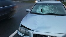 Moterį partrenkė &scaron;is policijos pareigūno vairuojamas automobilis