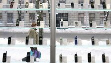 Kaune įrengtoje mobiliųjų telefonų ekspozicijoje yra įvairiais metais pradėtų gaminti telefonų modelių.
