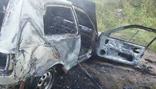 Pilaitėje sudegė automobilis