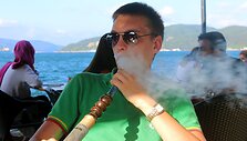 Vie&scaron;int Stambule, verta pasinerti į kaljano dūmą
