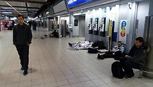 Lutono oro uoste keliasde&scaron;imt lietuvių naktį praleido, kaip i&scaron;manė