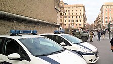 Gausios policijos ir kariuomenės pajėgos supa Vatikaną