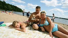 Kaunietė Svetlana kartu su &scaron;eimos nariais ir augintiniu dažniausiai poilsiauja viename i&scaron; Kauno marių paplūdimių. 