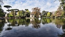 Esculapio &scaron;ventykla parke &bdquo;Villa Borghese&ldquo; Romoje