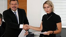 I.Vareikytė ir V.Navickas pasira&scaron;ė deklaraciją