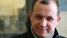 V.V.Landsbergis sako, kad pasakas jis kuria remdamasis nūdienos aktualijomis.