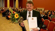 &bdquo;Auksinės mediko &scaron;irdies&ldquo; apdovanojimas buvo įteiktas 7-iems miesto medicinos darbuotojams. Vienas jų &ndash; Vilniaus greitosios pagalbos universitetinės ligoninės gydytojas Aurelijus Grigaliūnas.