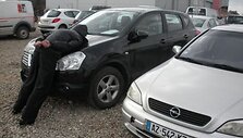 Pareigūnai sulaikė įtariamuosius automobilių vagystėmis. 