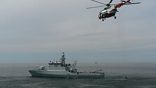 Jūroje organizuojami Karinių jūrų pajėgų Karo laivų flotilės Patrulinių laivų diviziono laivų jūrinių operacijų mokymai.