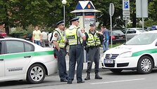 Jūros &scaron;ventę saugo nemenkos policijos pajėgos.