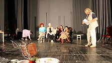  Klaipėdos dramos teatrui, dėl avarinės būklės uždarius pastatą, naujų kūrinių statymas tapo tikru i&scaron;&scaron;ūkiu.