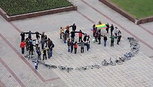 Klaipėdos jaunimas sudėliojo gyvąjį ženklą - 350.