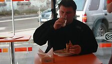 Dalyviai per kelias minutes turėjo sukim&scaron;ti kuo daugiau blynų. 