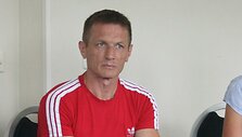 Anot J.Andriu&scaron;io, pažinties su asmeniu, užsikrėtusiu ŽIV, nereikėtų pradėti nuo klausimo, kaip jis susirgo. 