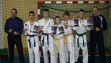 Karatistai savaitgalį rungėsi Vakarų taurės varžybose.
