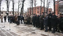 K.Donelaitį pagerbė &scaron;imtai uostamiesčio gyventojų.
