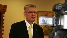 Klaipėdoje vie&scaron;ėjęs Latvijos Prezidentas V.Zatleris kartu pasveikino ir universitetą su dvide&scaron;imtuoju jubiliejumi.