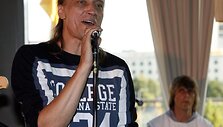 Č.Gabalis su grupe &bdquo;Pelenai&ldquo; pristatys naujausią savo albumą &bdquo;Ugnies ratu&ldquo;.