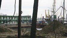 Smiltynės jachtų uoste verda darbai &ndash; vasarą norima priimti pirmuosius svečius. 