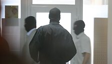 Klaipėdos apygardos teisme, nagrinėjant Henriko Daktaro grupuotės bylą, imtasi ypatingų saugumo priemonių. 
