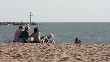 Trečiadienio pavakarę pajūryje prireikė ir megztukų. 