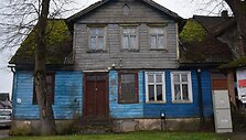 Apleistam statiniui teko pakeisti ir langus