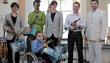 Linas &Scaron;virinas (de&scaron;inėje) su grupe rengia koncertą naujoje kultūrinėje erdvėje Klaipėdoje &ndash; &bdquo;Menų valgykloje&ldquo;.