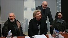 &bdquo;Bėdų turgaus&ldquo; laidų vedėja Edita Mildažytė padėjo ie&scaron;koti lė&scaron;ų vis dar rekonstruojamo Klaipėdos dramos teatro kolektyvui pastatyti i&scaron;kilmingą spektaklį &bdquo;Luizė Pirmoji&ldquo;, kuris bus parodytas per teatro atidarymo i&scaron;kilmes.
