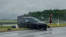 BMW &scaron;e&scaron;tadienio kelionę baigė ties atitvarais.