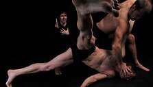 Granhoj Dans. Spektaklis &bdquo;2men2mahler&ldquo;