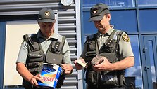 Muitininkai aptinka vis įmantriau paslėptas cigaretes
