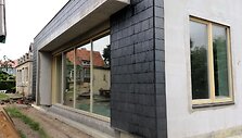 Senelių palikimą perėmusi A.Stančikienė su &scaron;eima Melnragėje gavę leidimą pradėjo statyti namą, tačiau statybų inspekcija siekia panaikinti leidimą.
