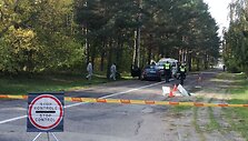 Įvykio vietoje dirba kriminalistai.