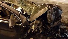 Mamos automobilį paėmęs 18-metis Klaipėdoje rėžėsi į sieną.