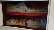 Preliminariai skaičiuojama, kad bendrovė į buhalterinę apskaitą neįtraukė i&scaron;  kirpėjų ir manikiūrininkių gautų 1 mln. eurų pajamų.