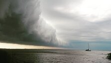 Neringa: Juodkrantė prie&scaron; audrą