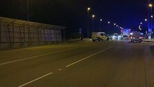 Avarija Klaipėdoje: BMW rėžėsi į &bdquo;VW Golf&ldquo;, o &scaron;is nuo smūgio parblo&scaron;kė du jaunuolius.